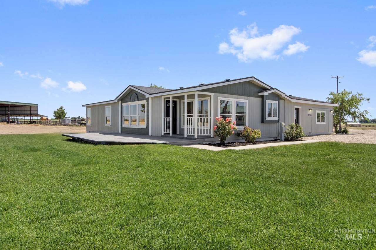 21710 Wood Ln - Photo 1
