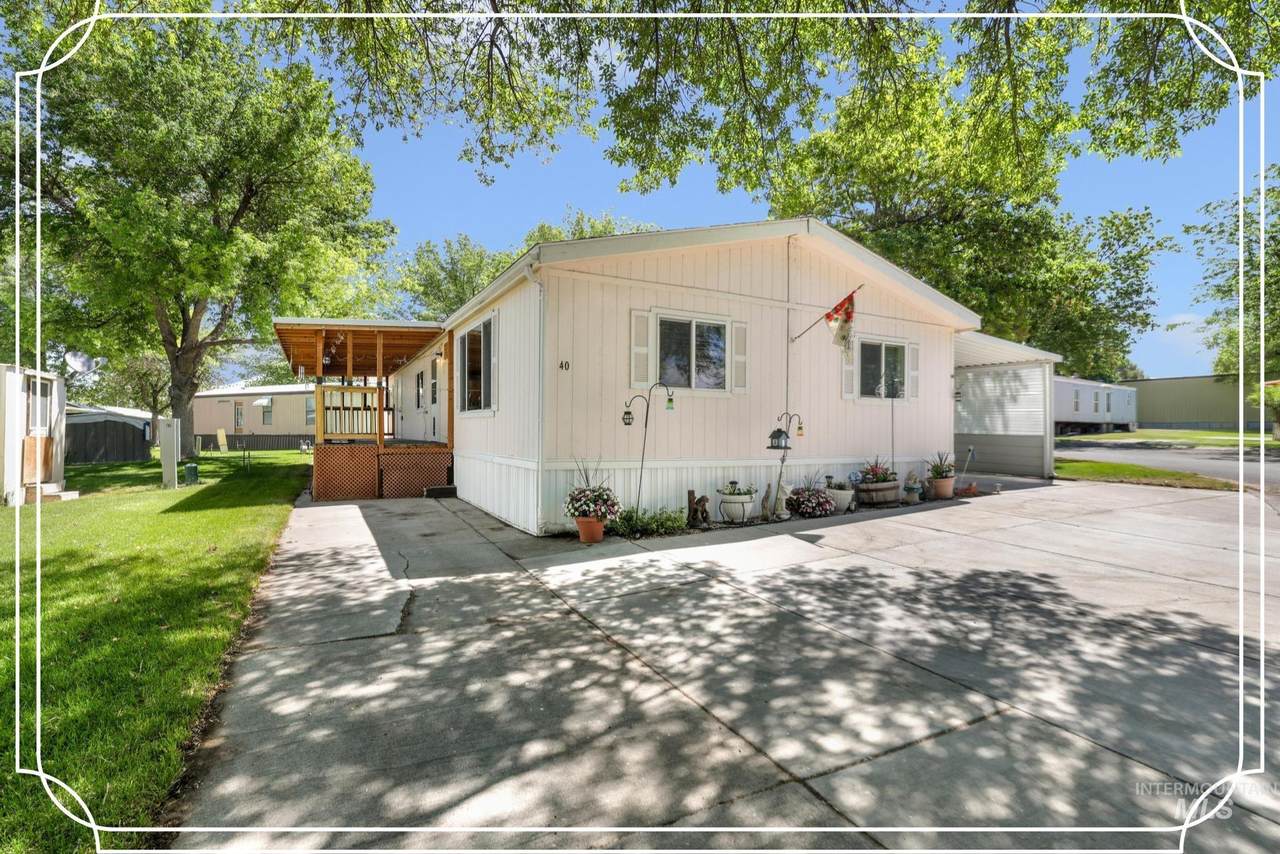 1625 Maple St - Photo 1