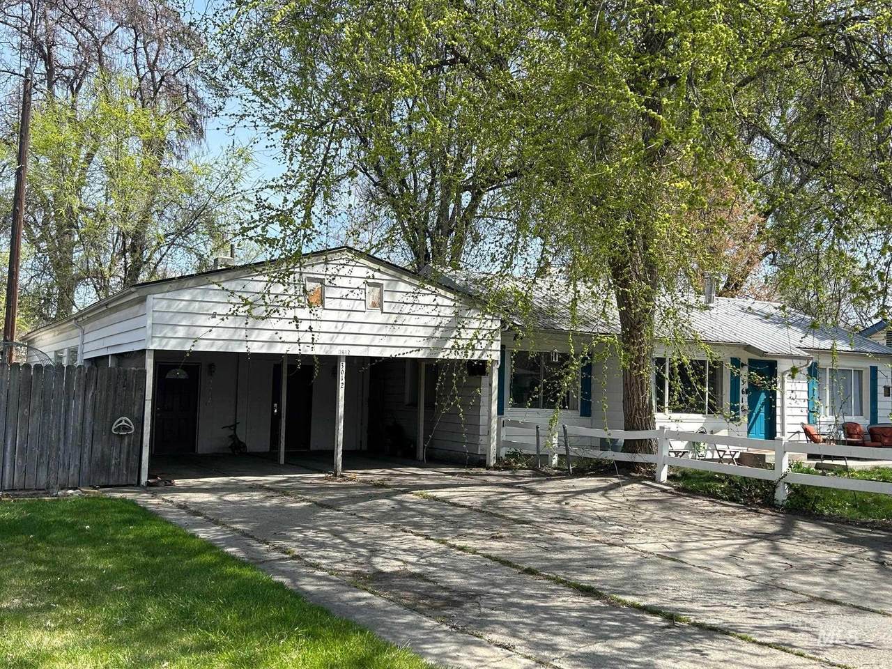 3610 Moore St - Photo 1