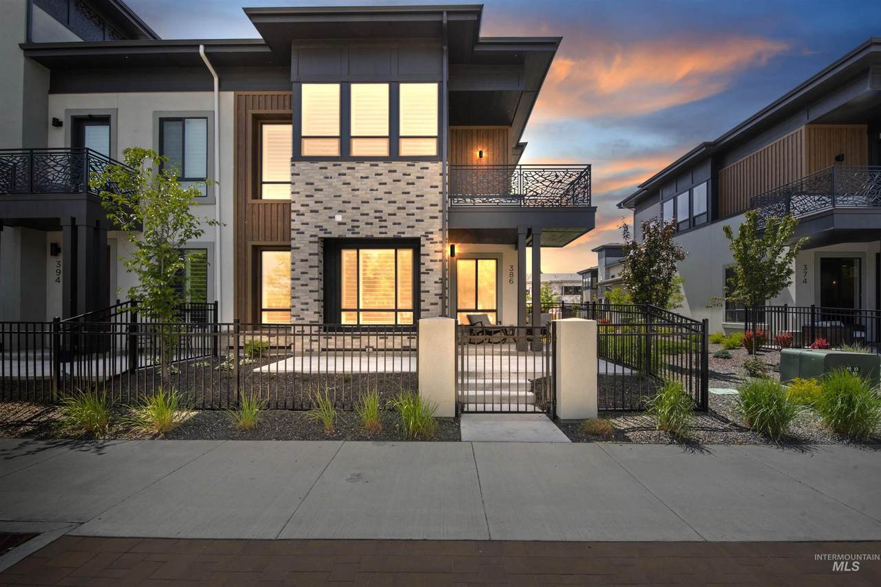 386 Presidio Ln - Photo 1