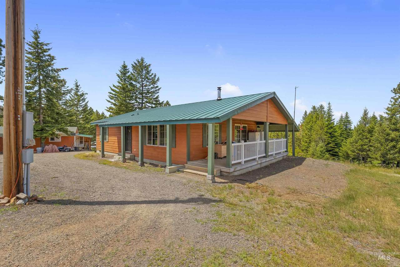 43874 Yellow Pine Avenue - Photo 1