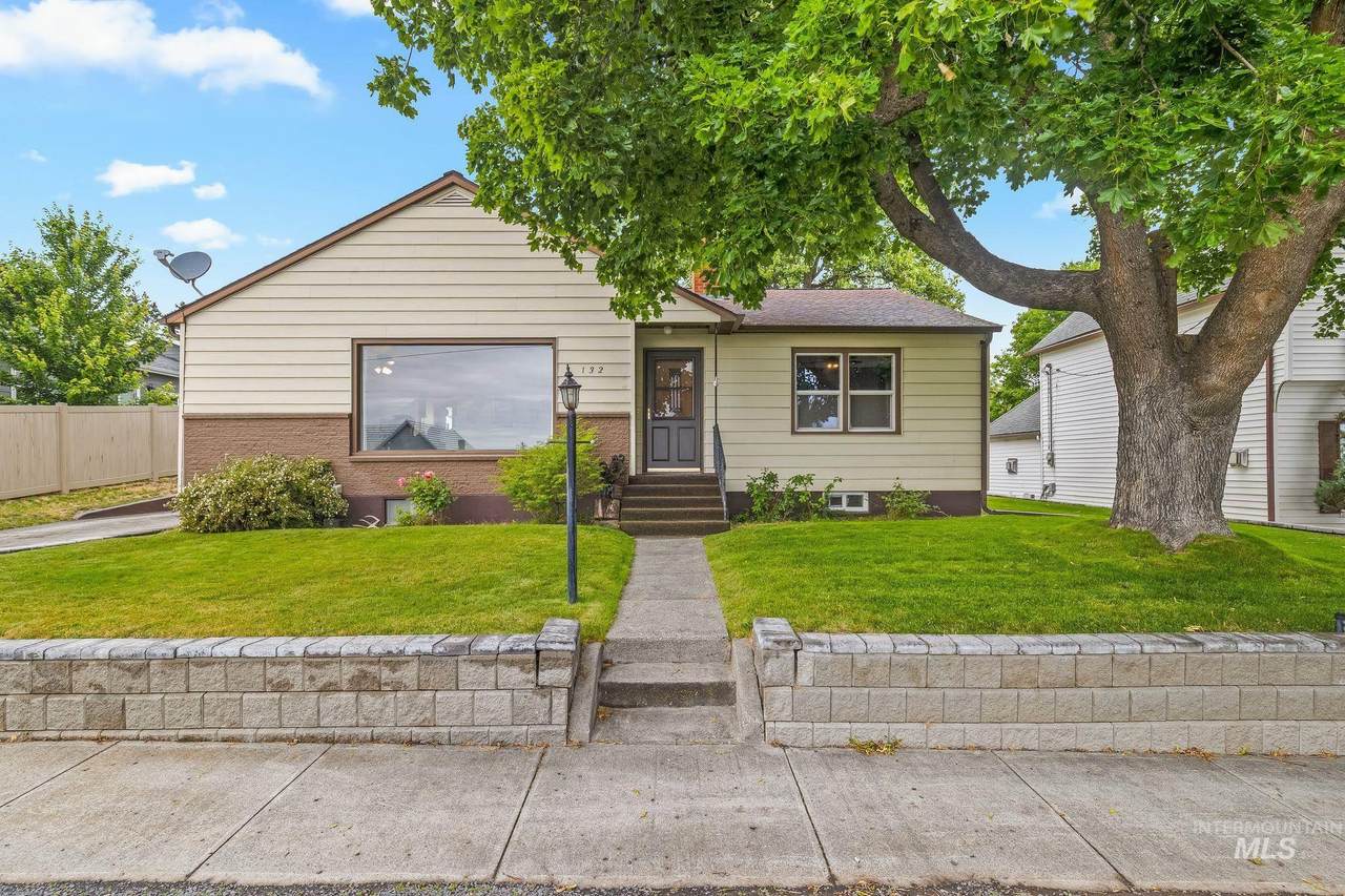 132 Ash Street - Photo 1
