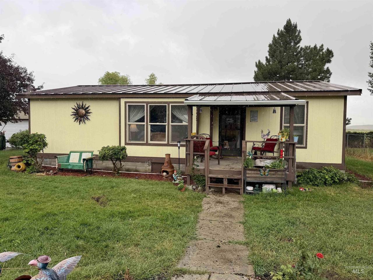 1401 Young Field Ave - Photo 1