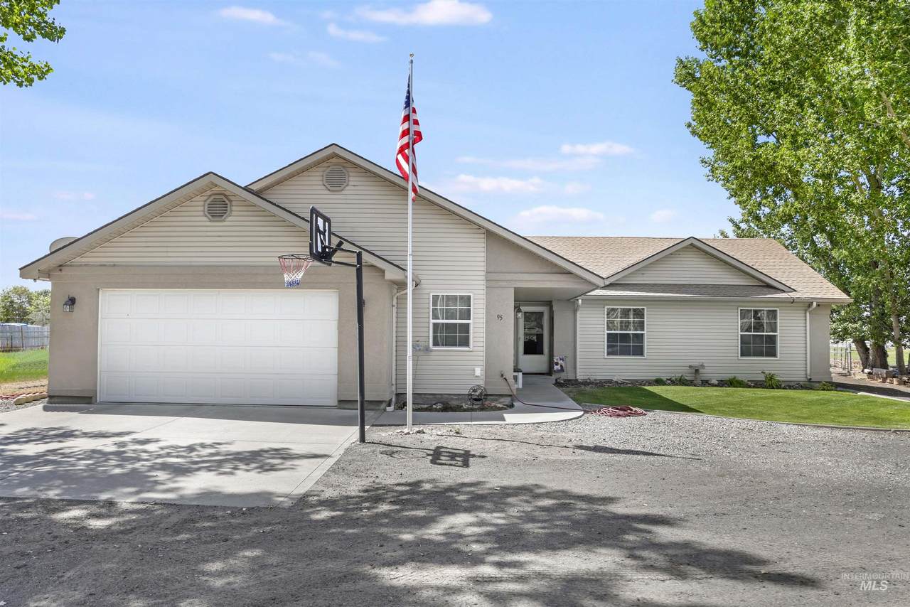 95 Sunnyside Dr - Photo 1