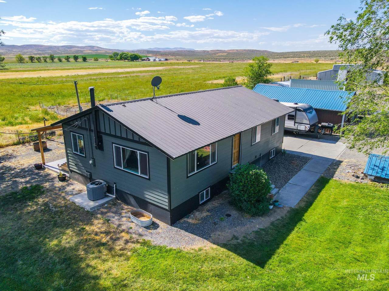 2400 Graham Blvd - Photo 1