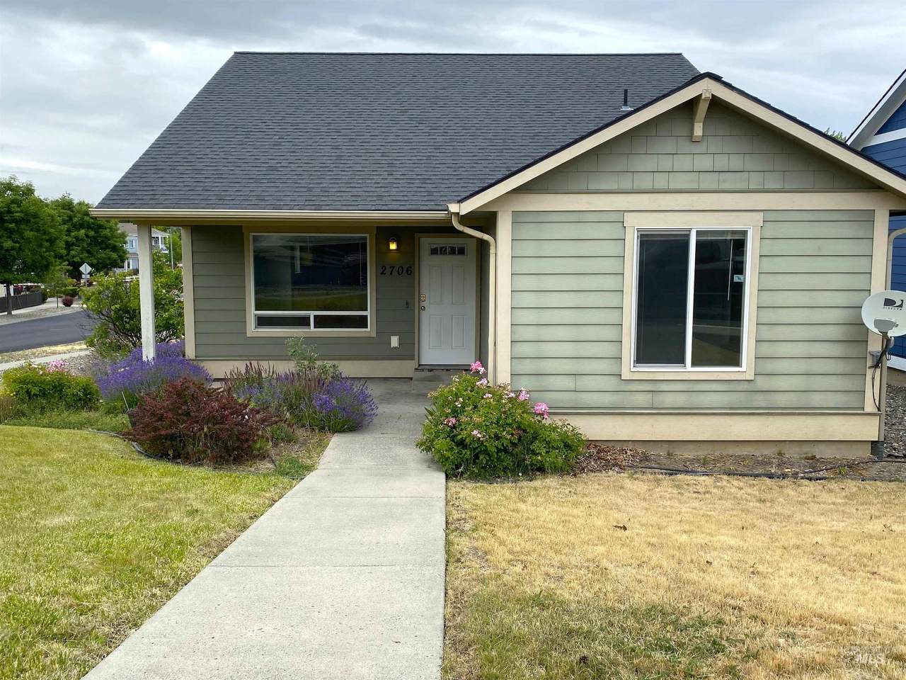 2706 Granville - Photo 1