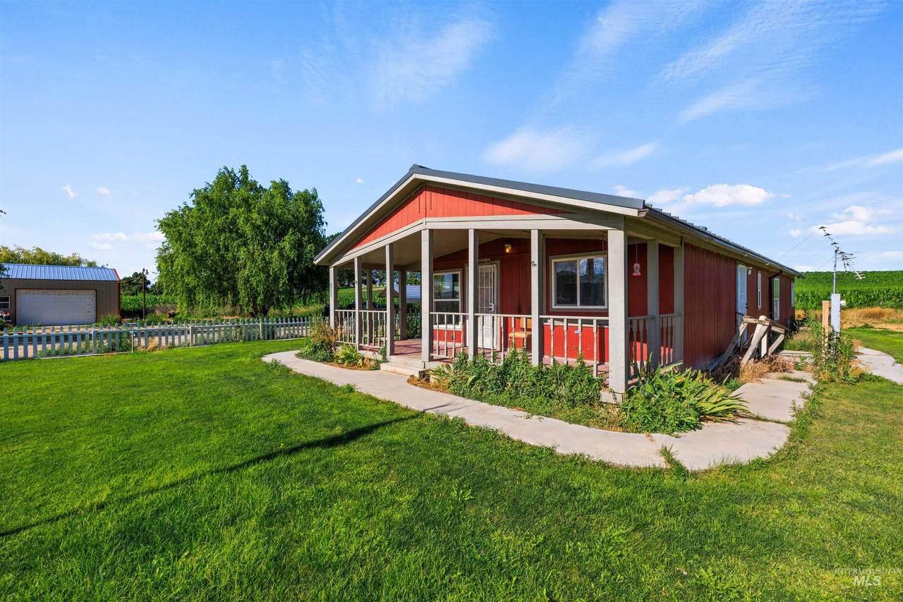5733 Old Bruneau Hwy - Photo 1