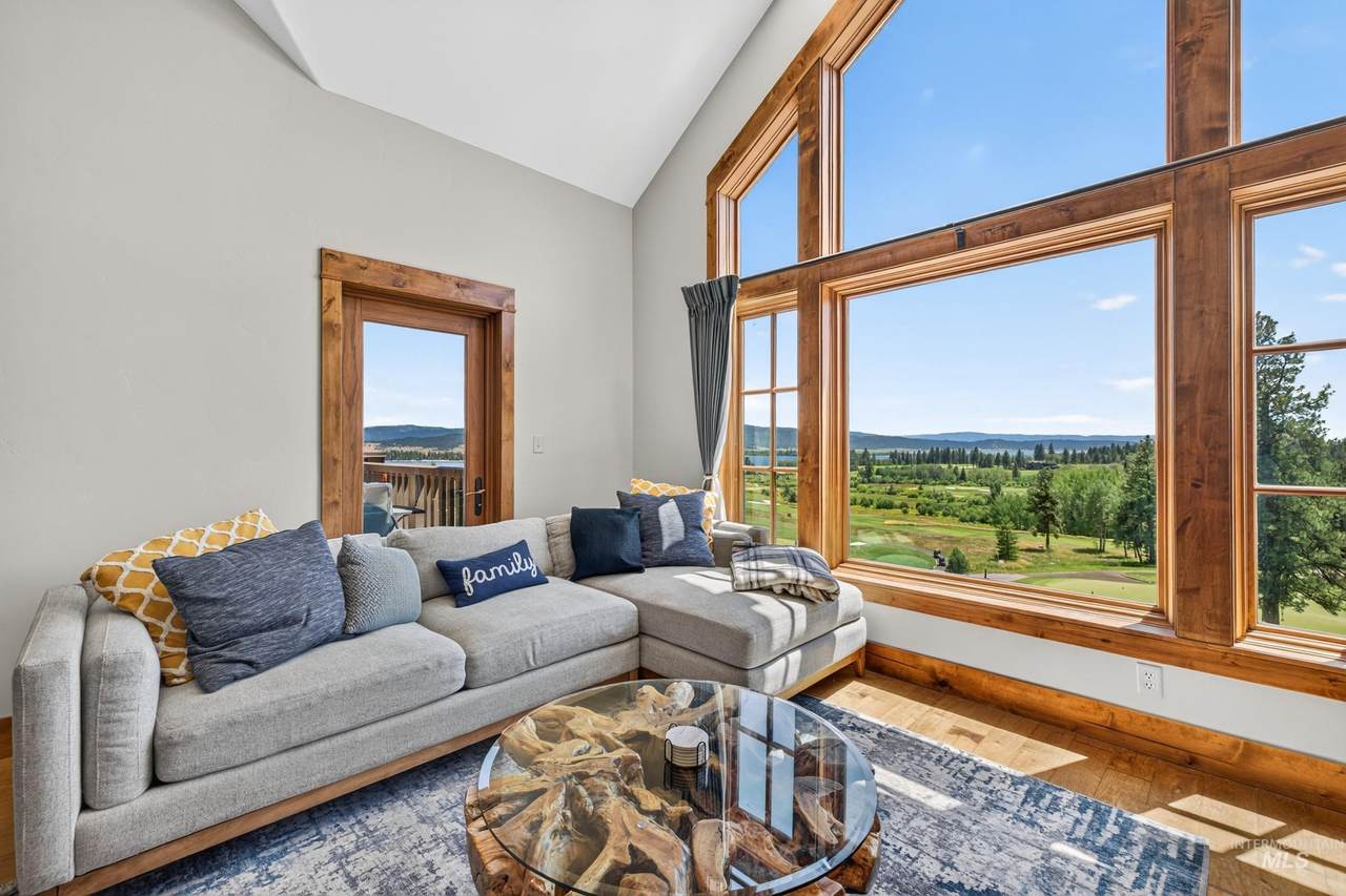 https://bt-photos.global.ssl.fastly.net/imls/1280_boomver_1_98993015-2.jpg