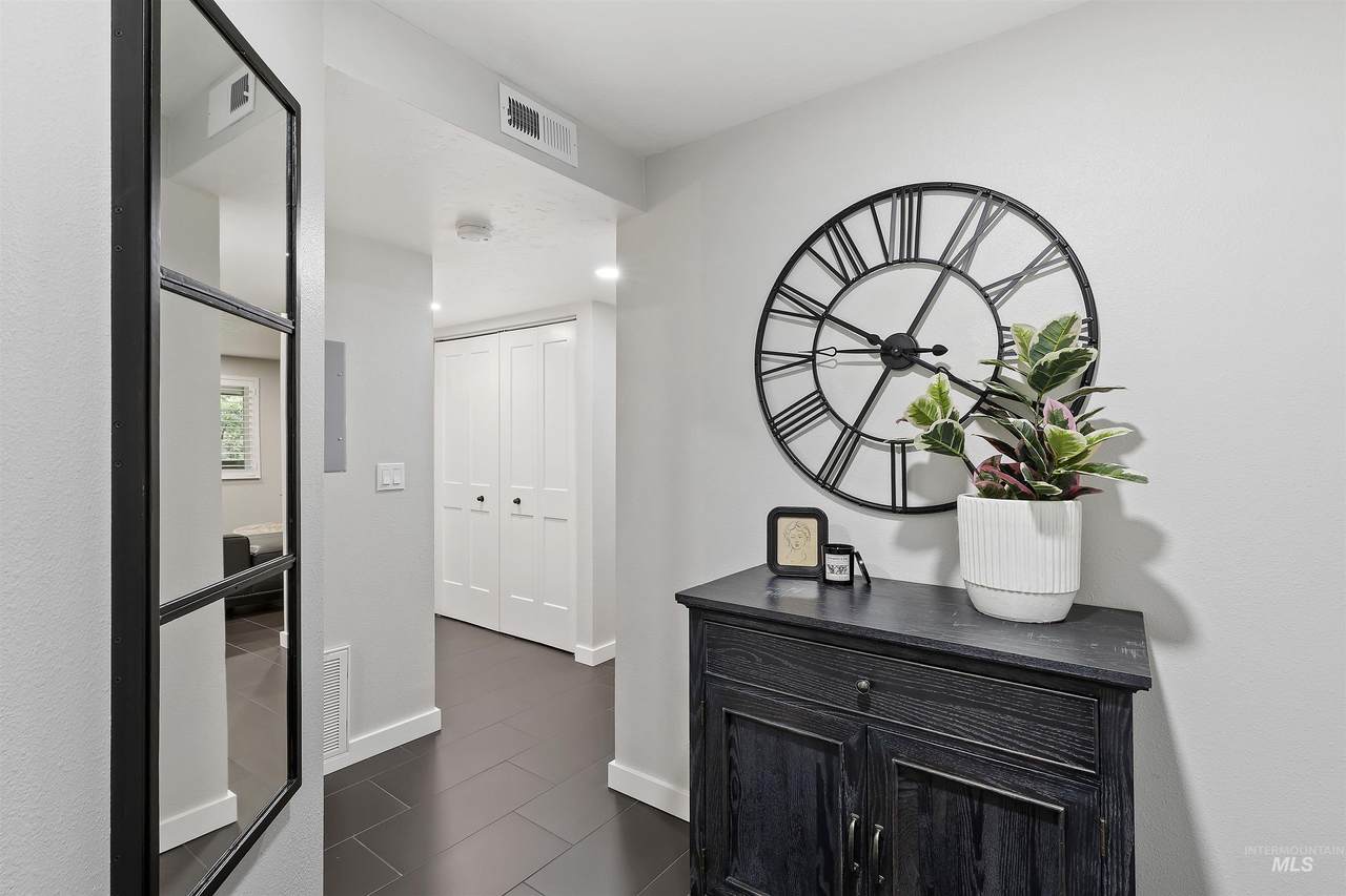 3725 Gekeler Lane - Photo 1