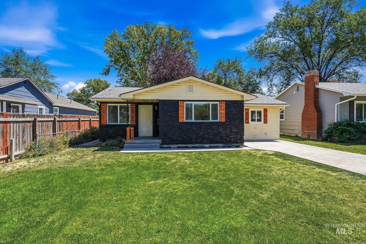 526 Almond - Photo 1