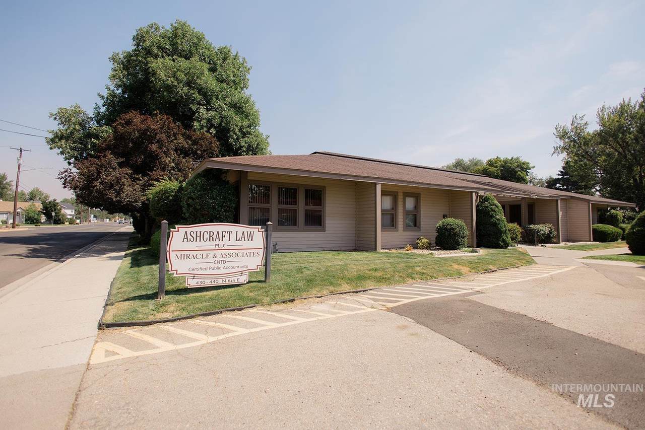 430 6th E - Photo 1