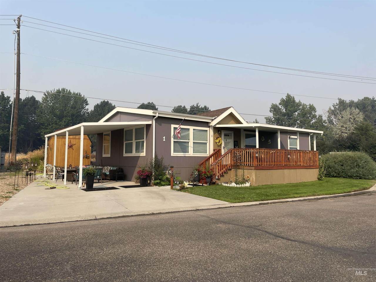 2750 Alden Drive - Photo 1