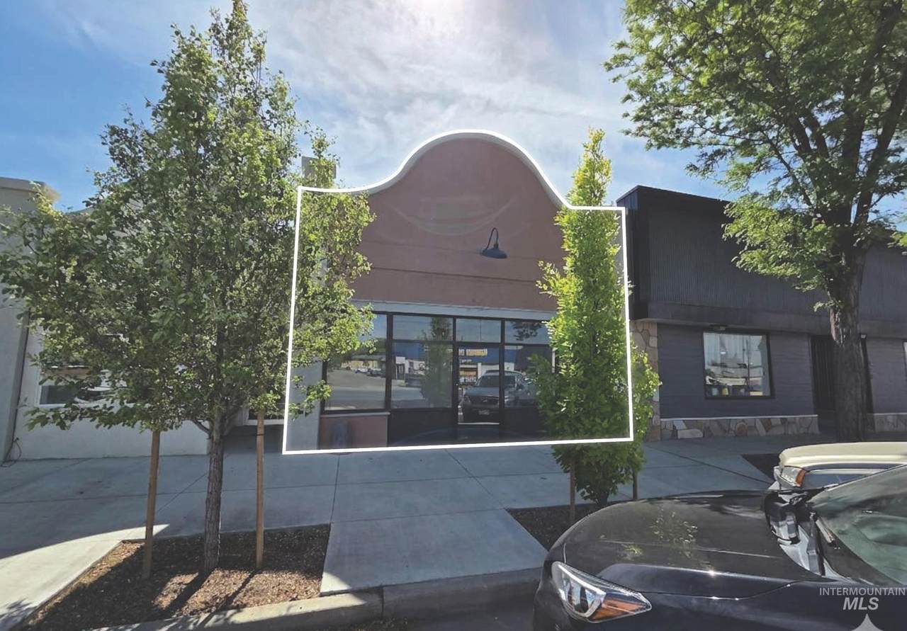 426 Main - Photo 1