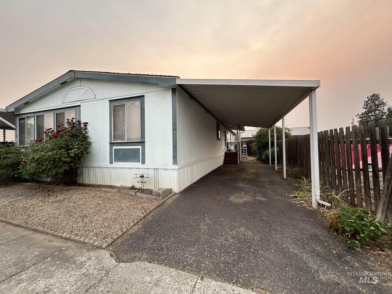 1430 Chestnut Street - Photo 1