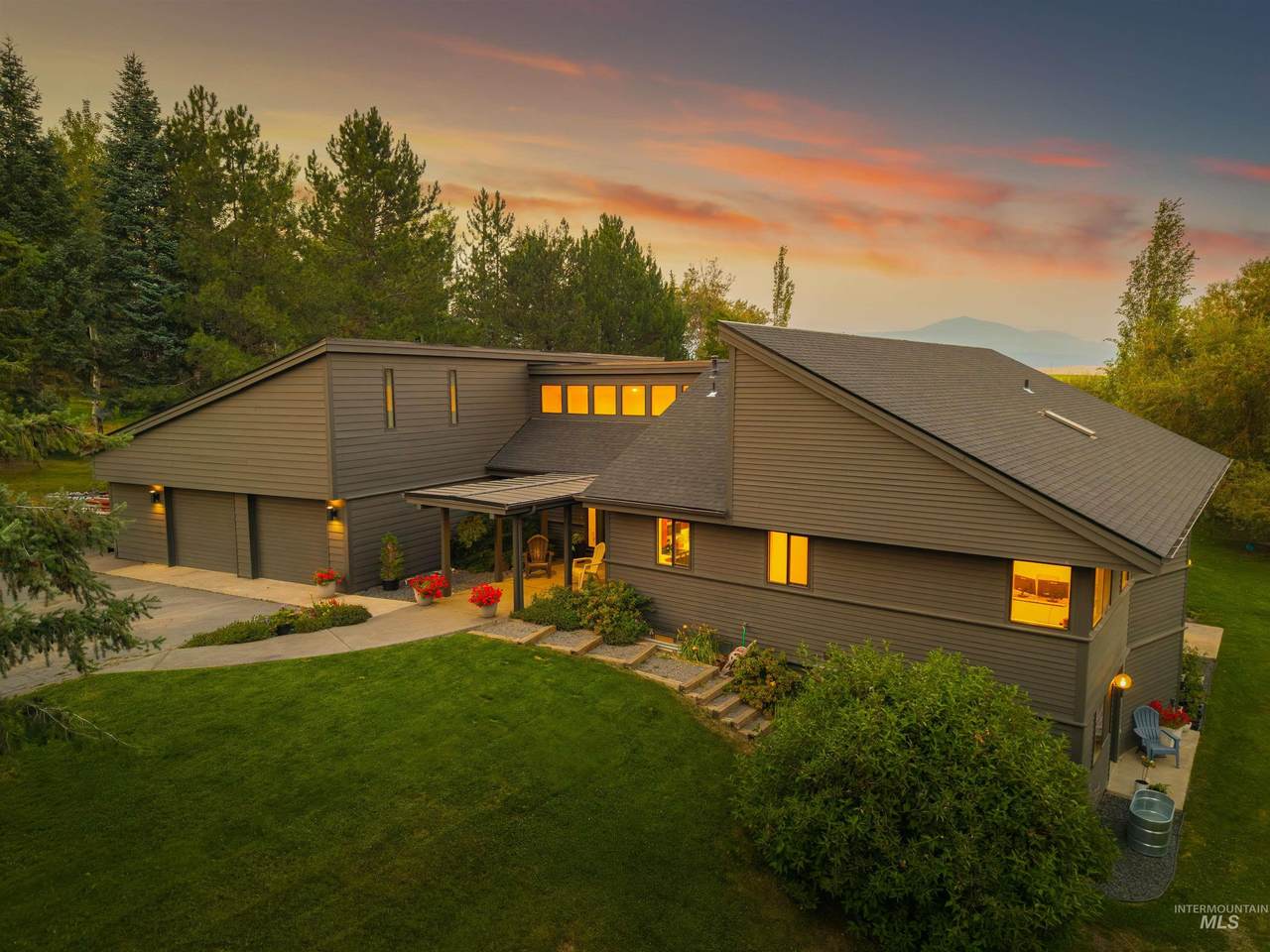 2048 Arborcrest Rd - Photo 1