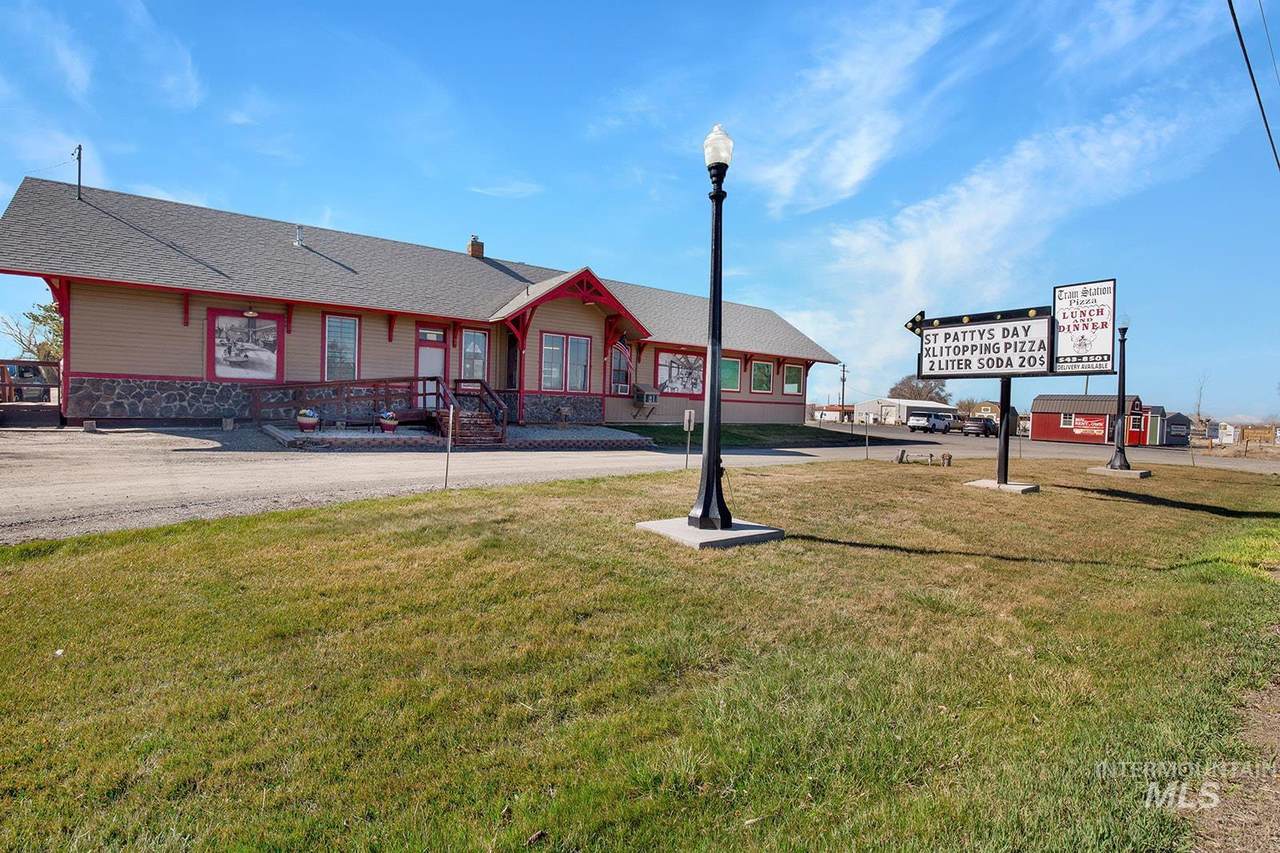 20079 Hwy 30 - Photo 1