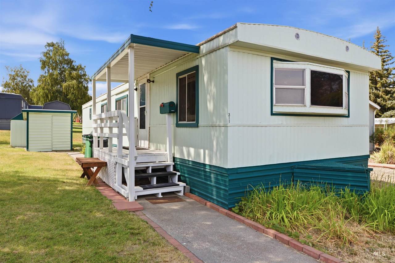 411 Almon - Photo 1
