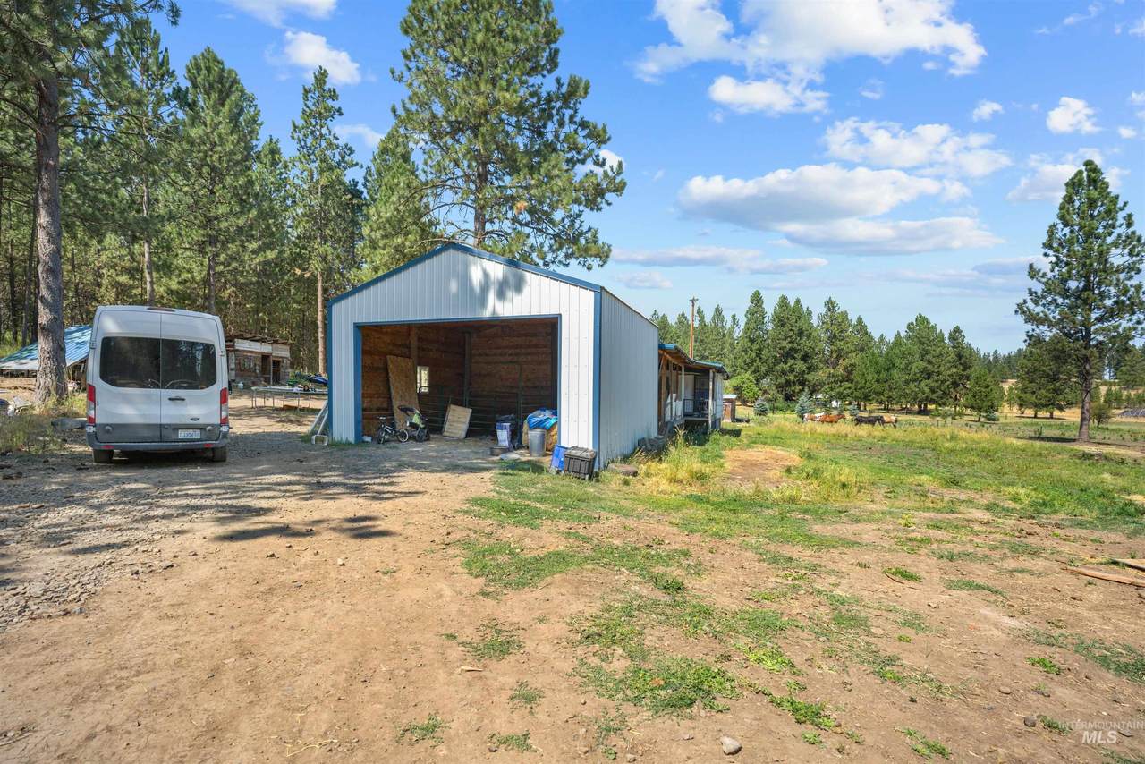 1910 East Mountain Rd - Photo 1