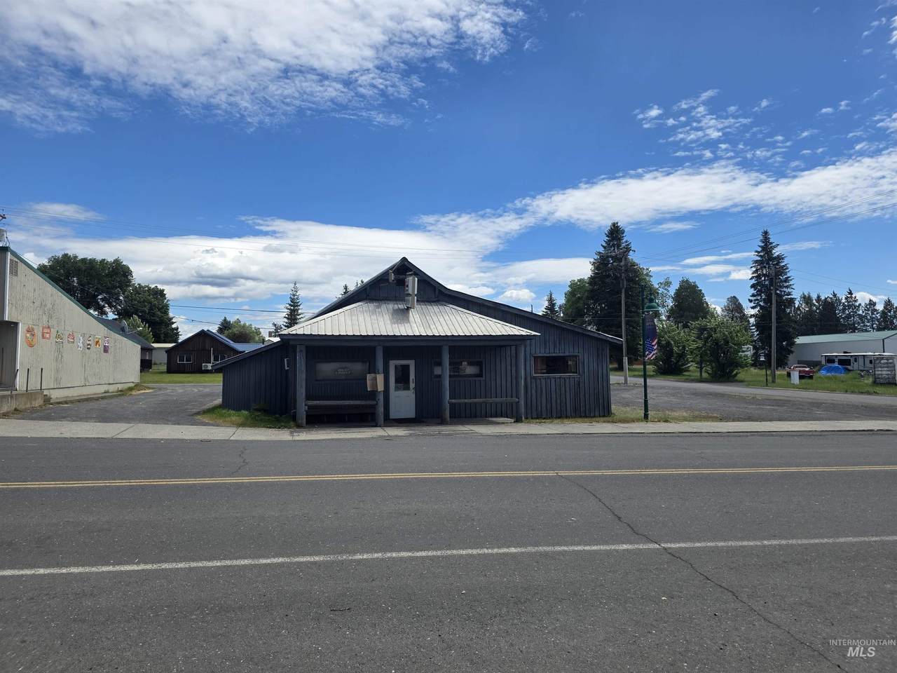 108 Main St - Photo 1