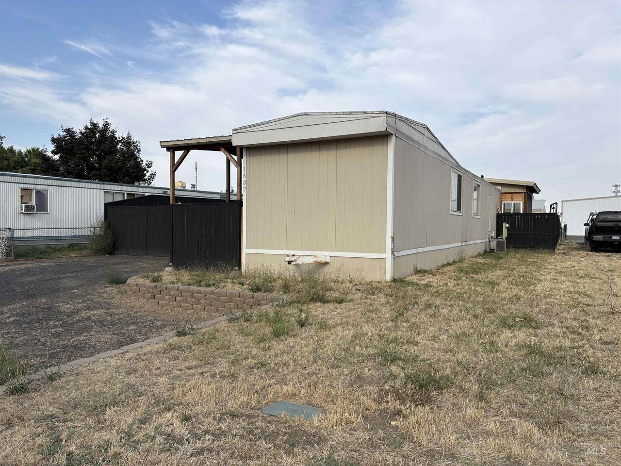 1637 13th Street - Photo 1