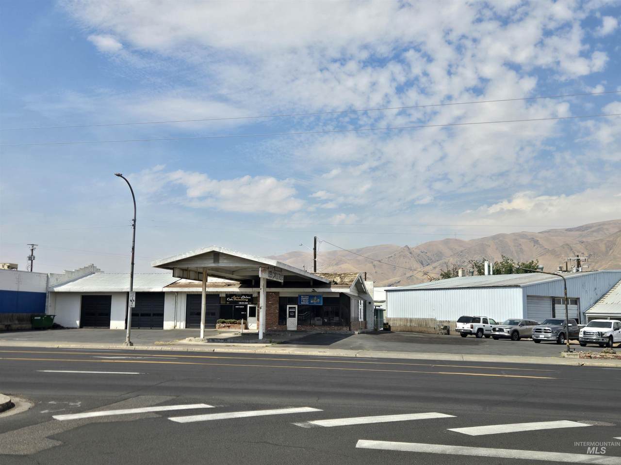 300 Diagonal St. - Photo 1