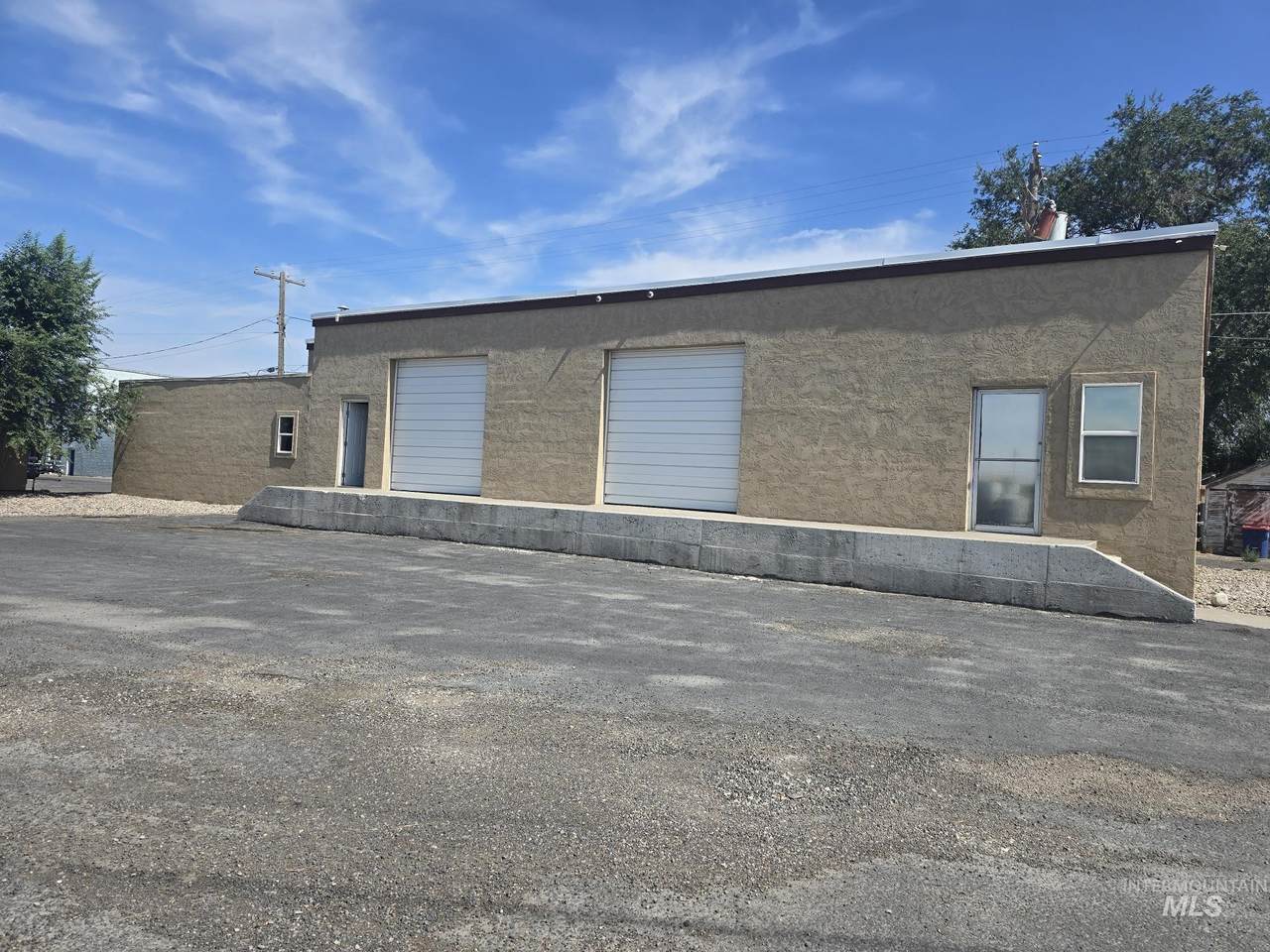 735 Minidoka Avenue - Photo 1