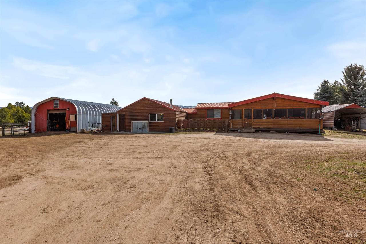 37 Pine Cone Lane - Photo 1