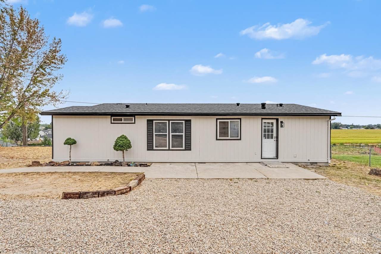 10563 Edgeway Dr - Photo 1