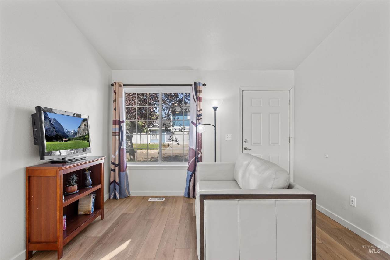 3404 Poco Loco - Photo 1