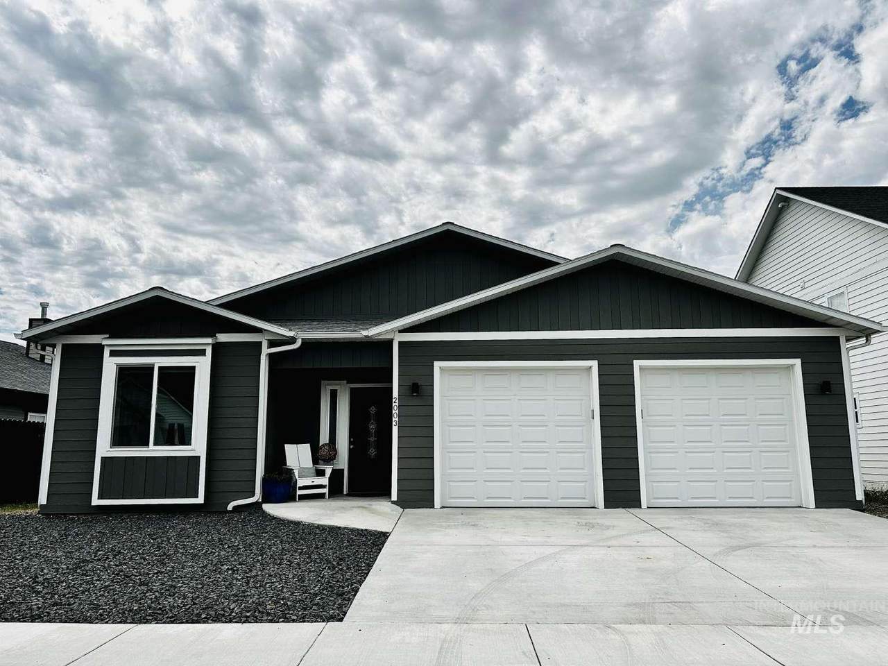 2003 Westview Dr - Photo 1