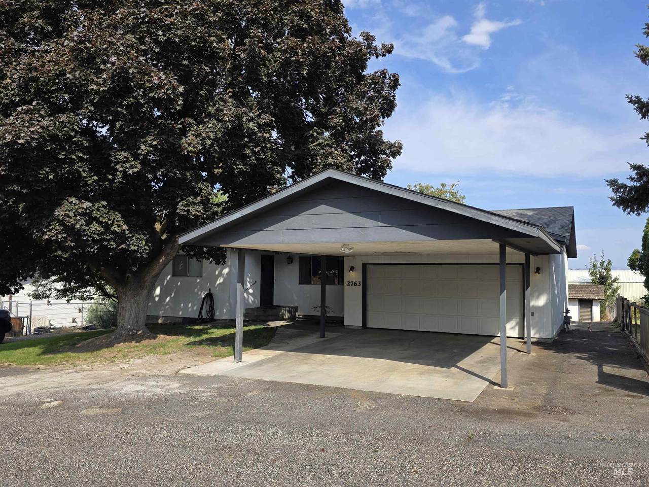 2763 26th St - Photo 1