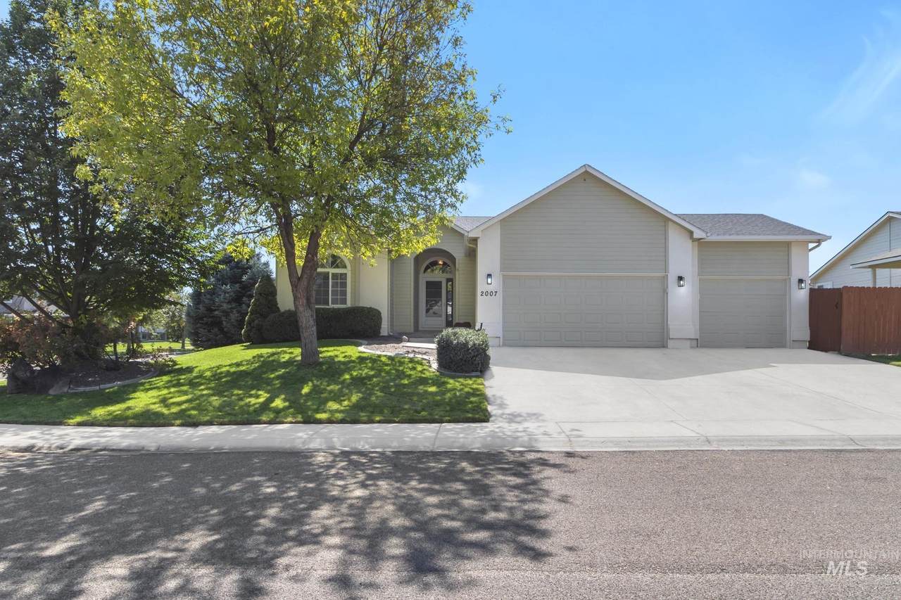 2007 Blossom Ave - Photo 1