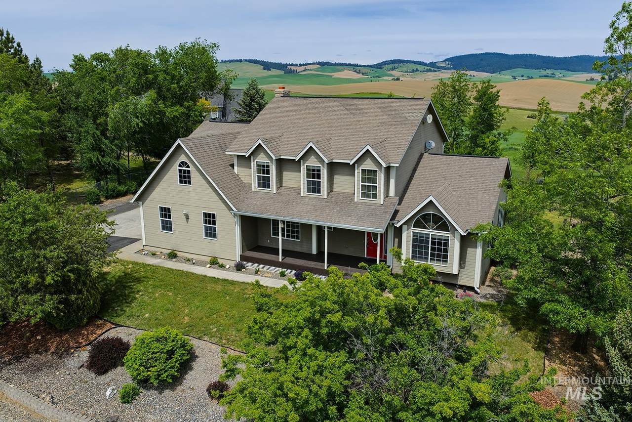 1060 Canterwood - Photo 1