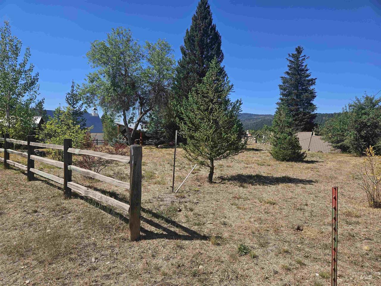 204 Walulla Street - Photo 1