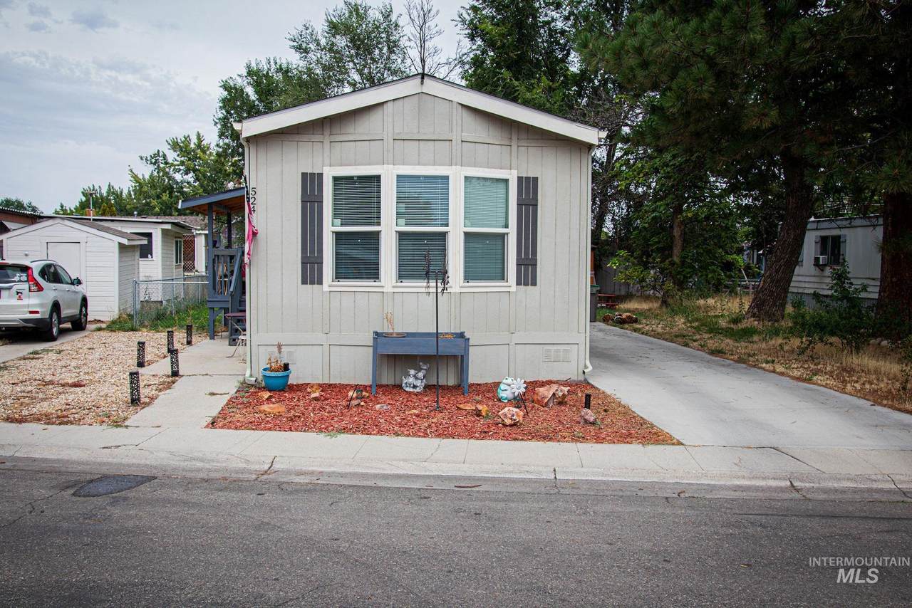 524 Meadowland Circle - Photo 1