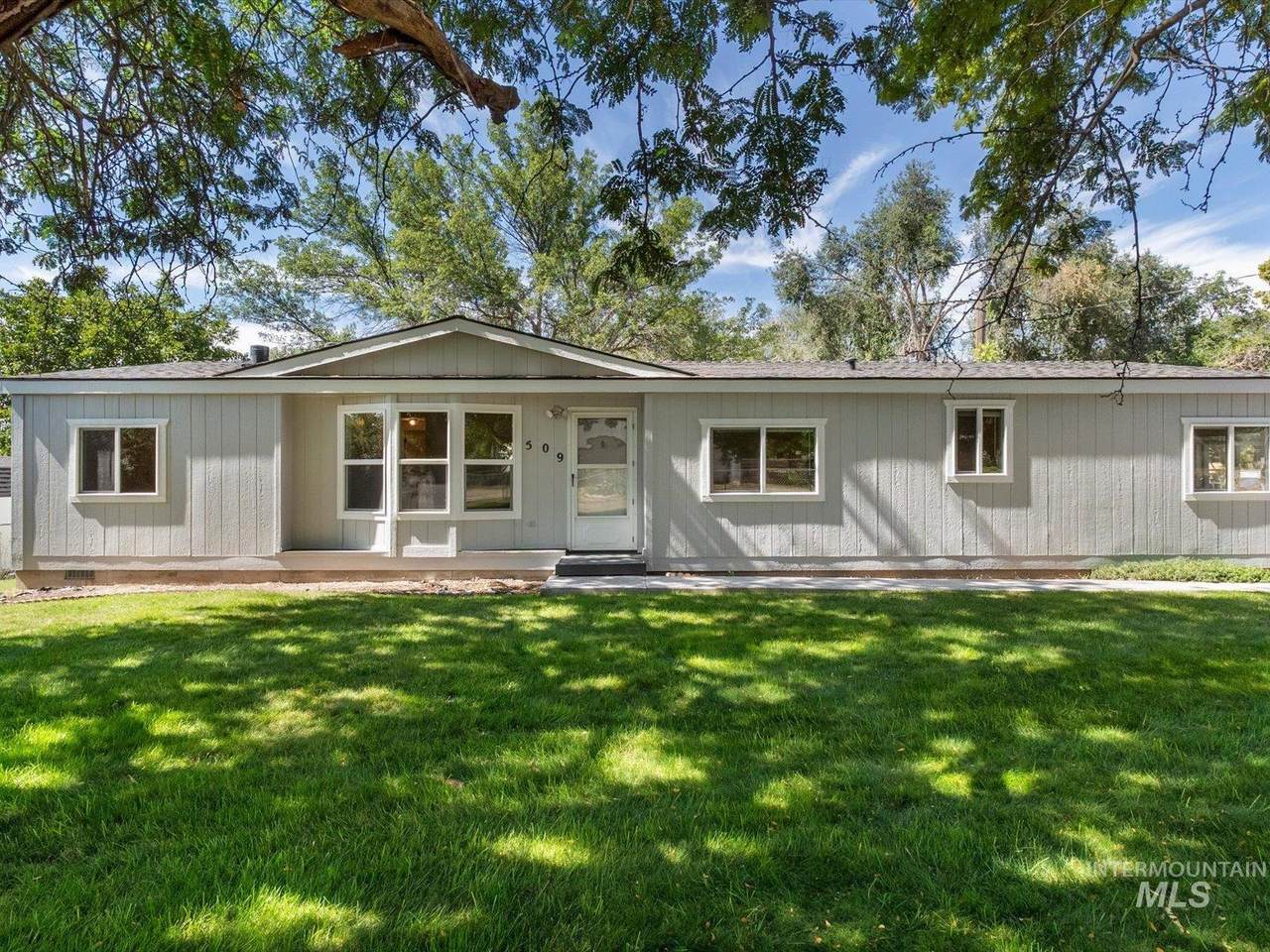 509 17th Ave - Photo 1