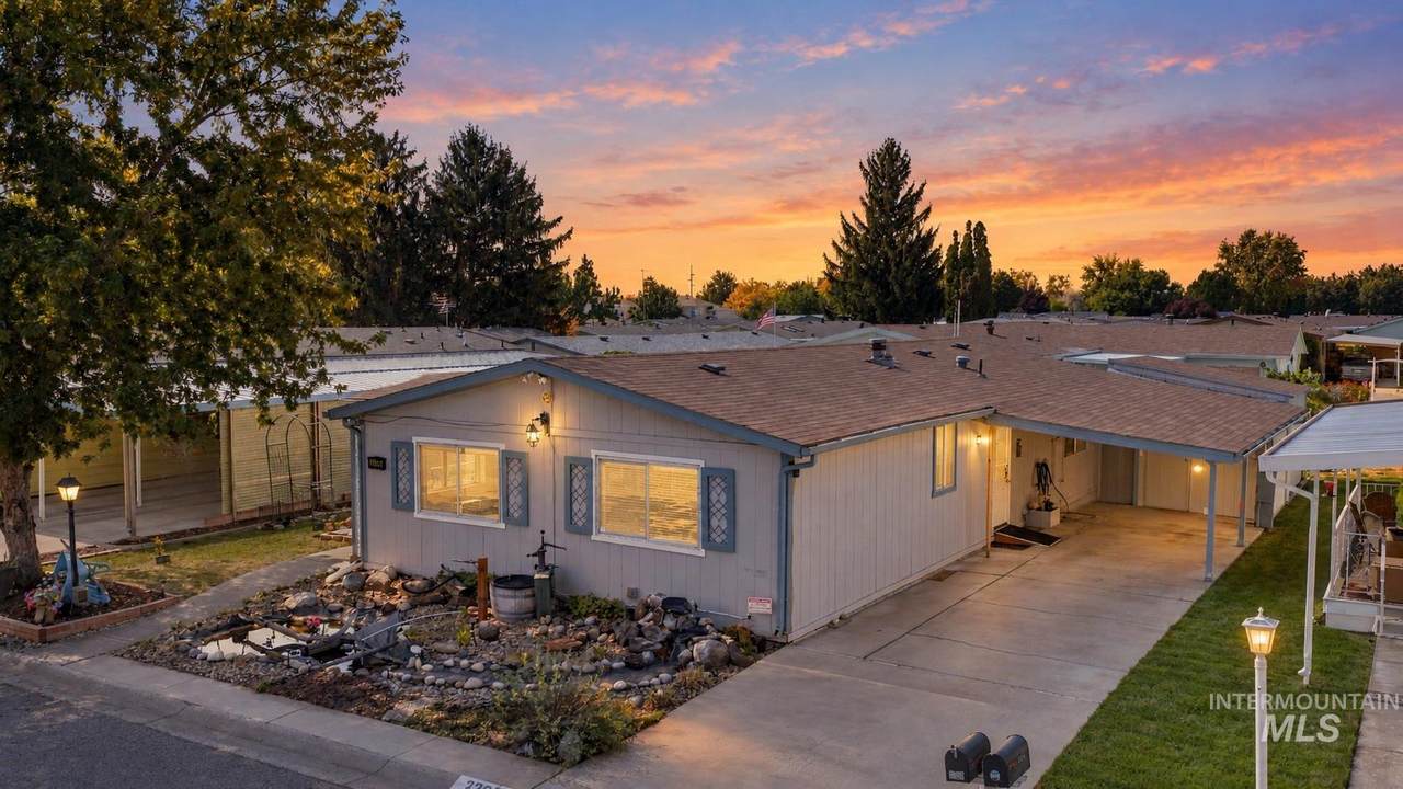 3399 Dalton Ln - Photo 1