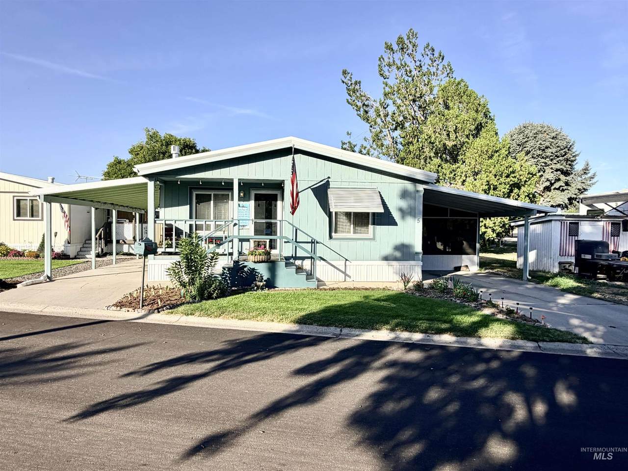 5 Freedom Dr - Photo 1