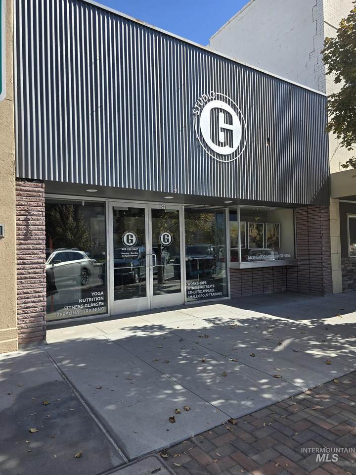 218 Main St - Photo 1
