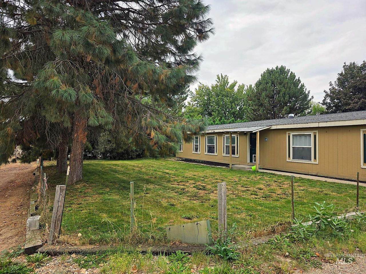 13821 Gary Ln - Photo 1