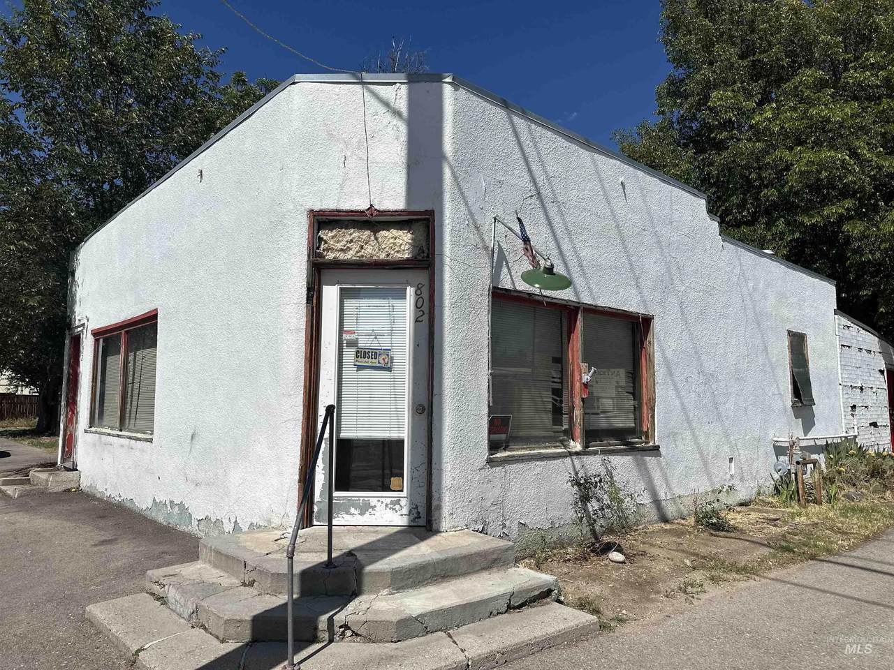 802 Garden - Photo 1