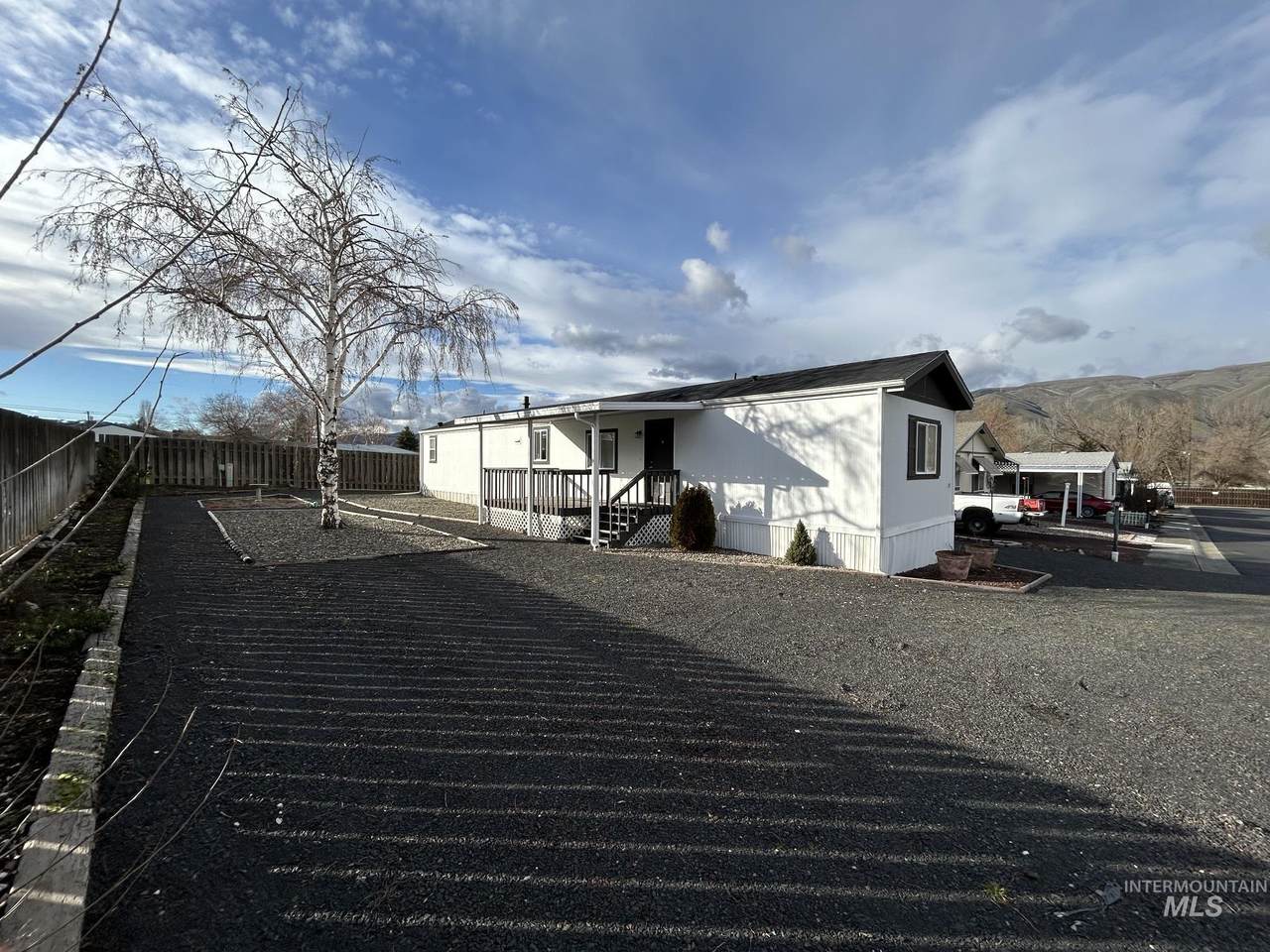 1430 Chestnut - Photo 1
