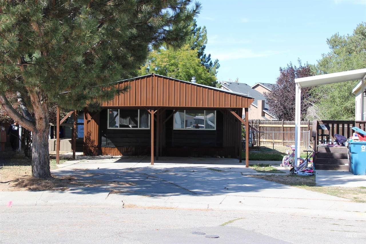 181 Liberty St - Photo 1