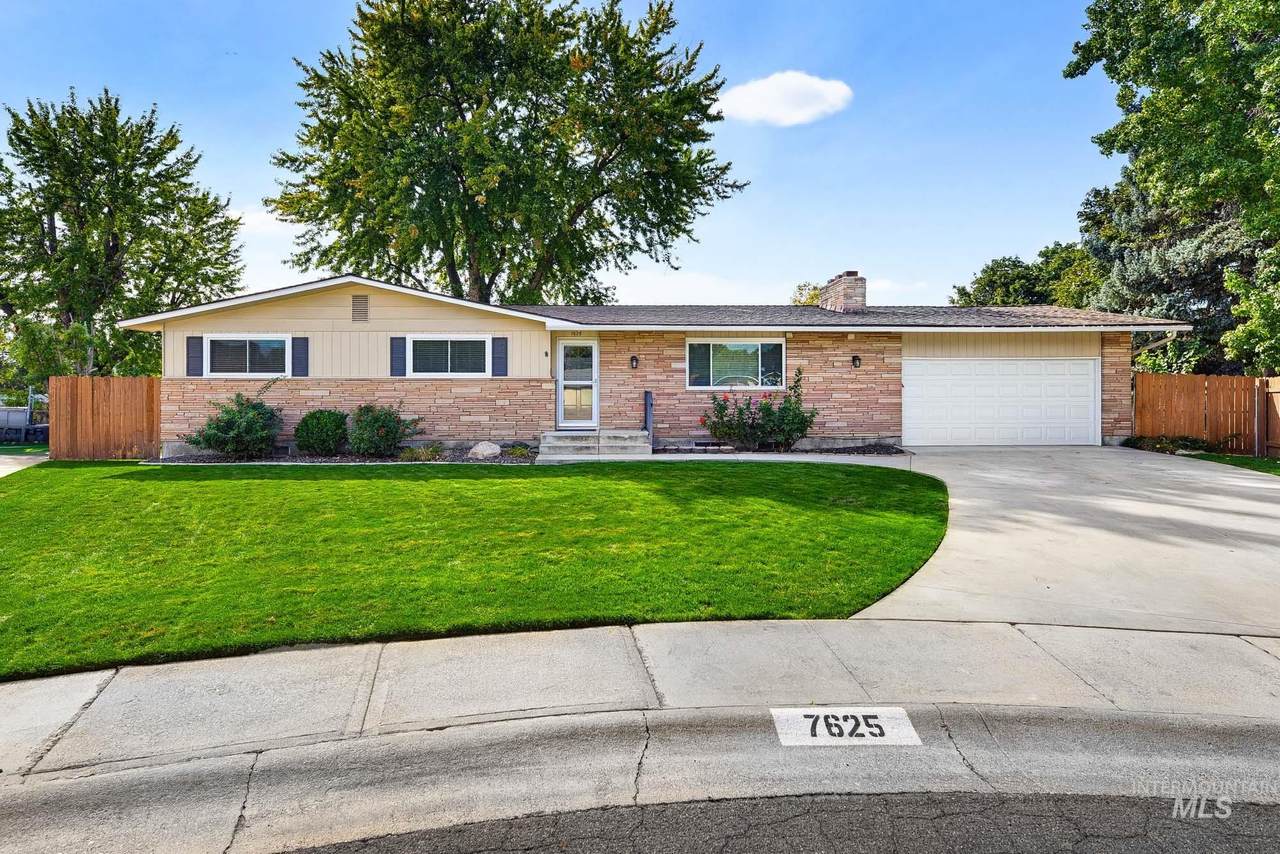 7625 Cherrywood Dr - Photo 1