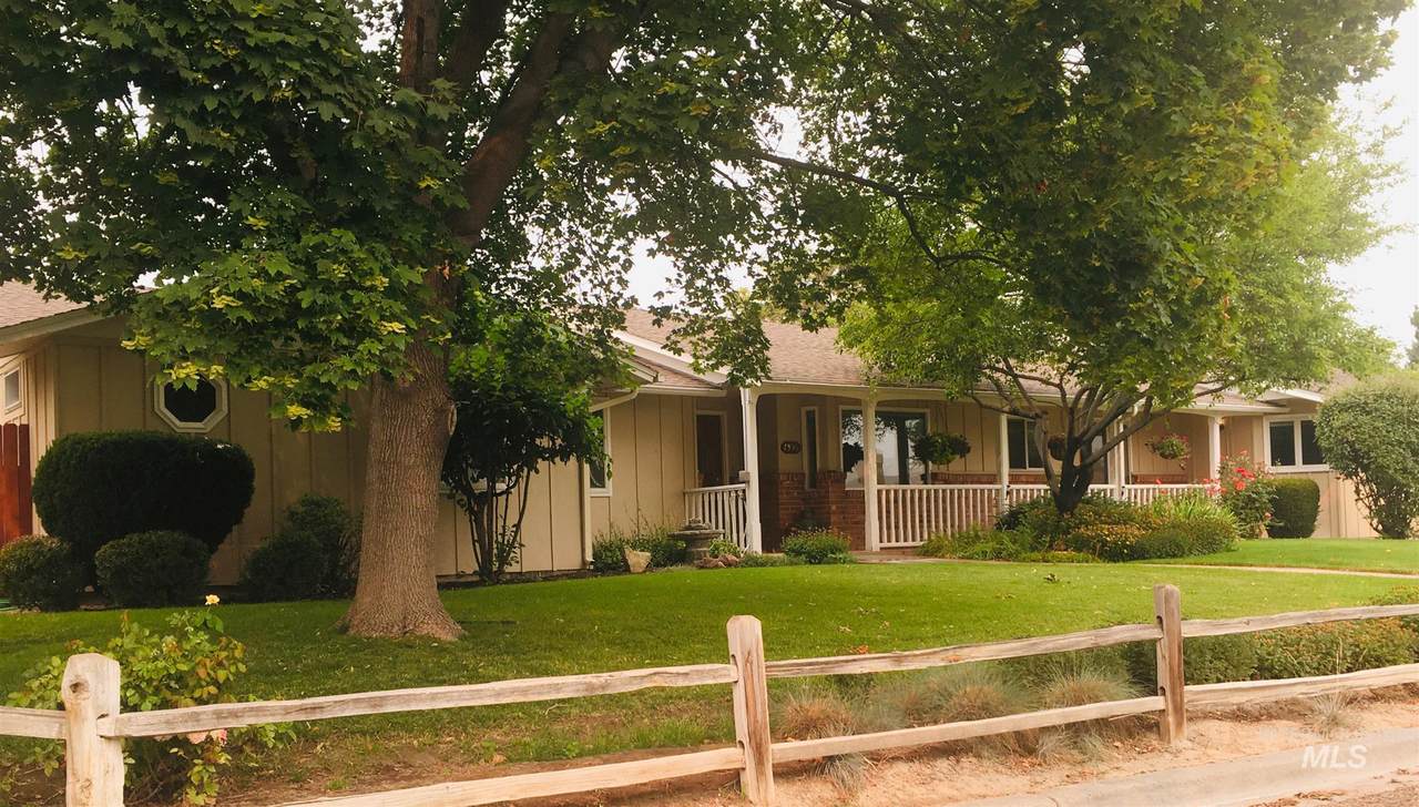 1335 Arata Way - Photo 1