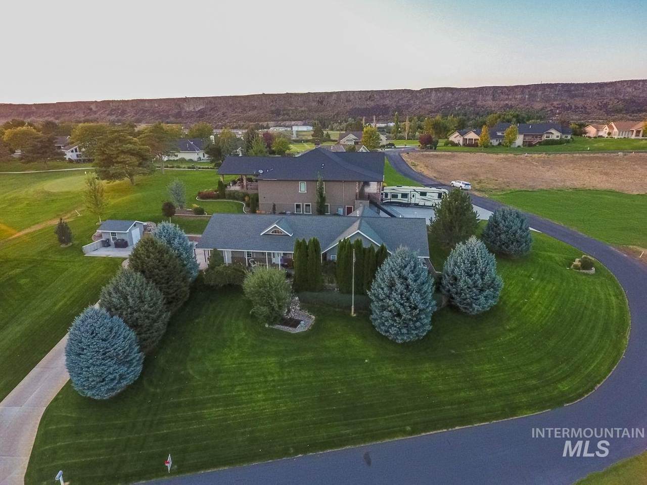 104 Riverside Ln - Photo 1