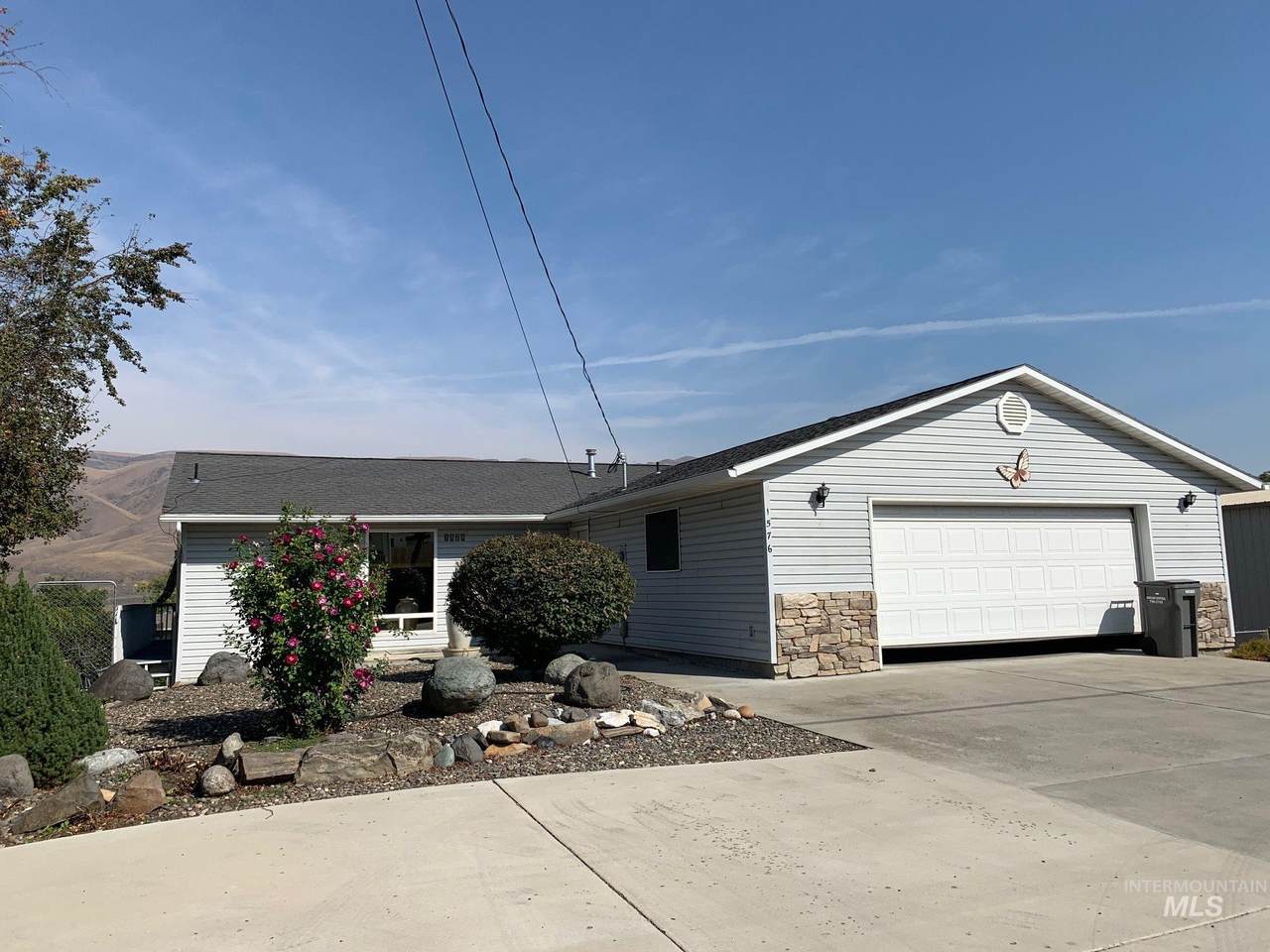 1576 Elm Street - Photo 1