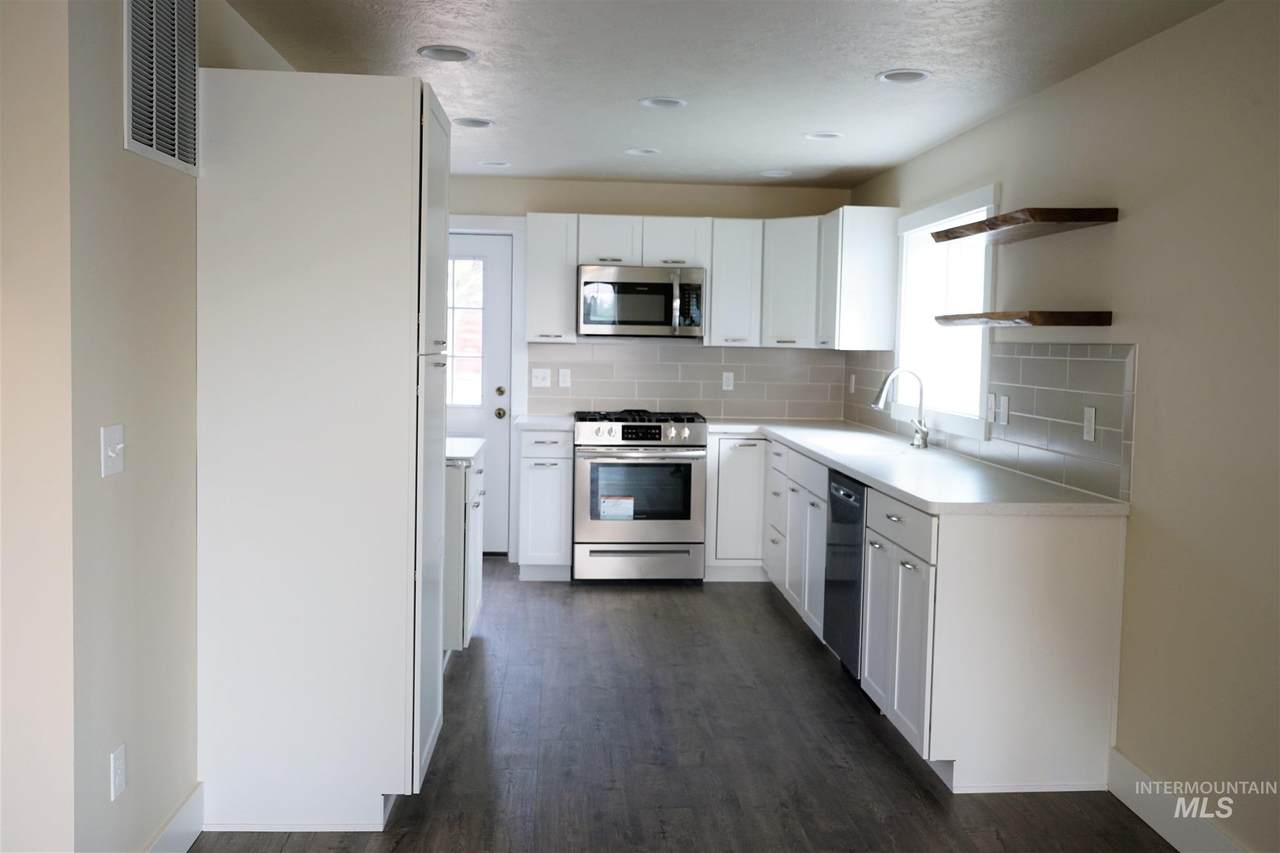 205 Owyhee - Photo 1