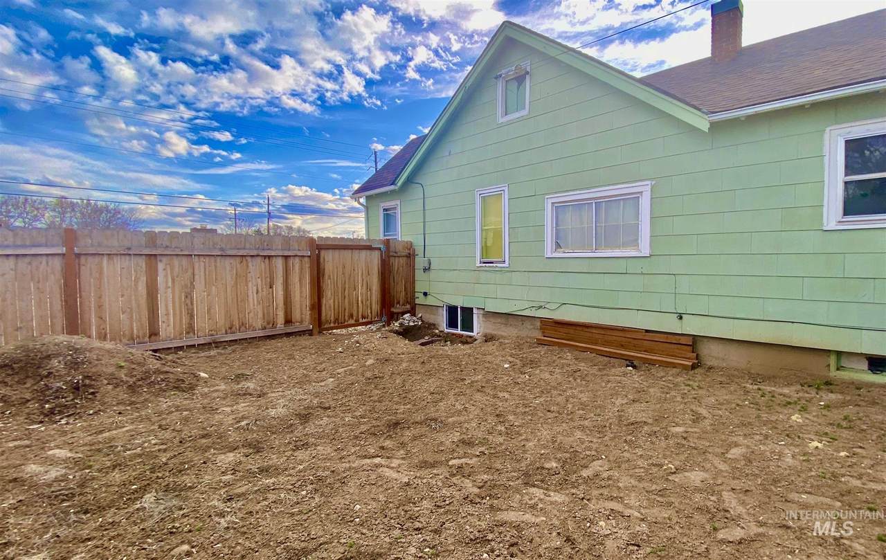 216 Davis Ave. - Photo 1