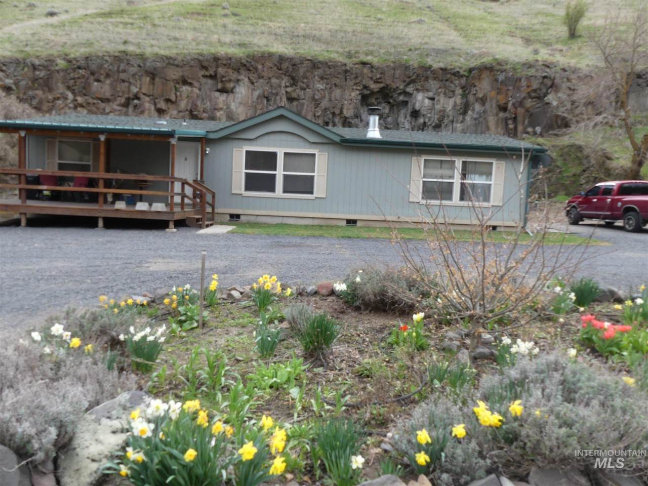 475 Weissenfels Ridge Rd - Photo 1